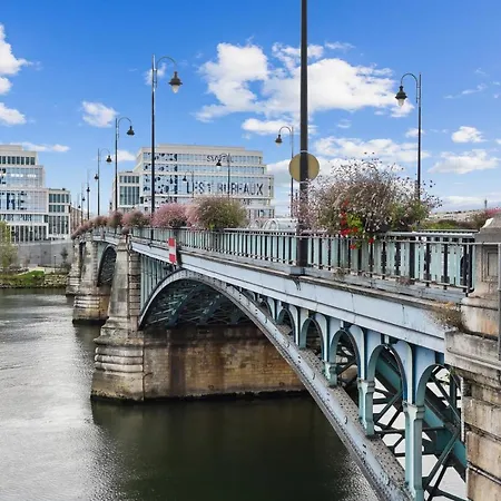 Chic Paris - * Asnieres-sur-Seine